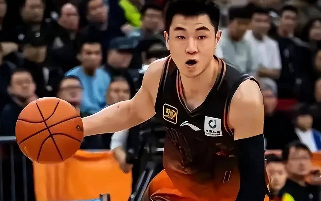 包含全队合作无间，士气高涨获得胜利的词条