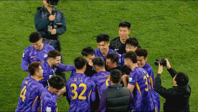 著名俱乐部迎战亚洲对手，火爆球场的简单介绍