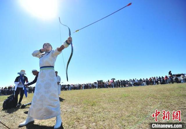 射箭比赛场面宛如画卷，唤醒激情的简单介绍